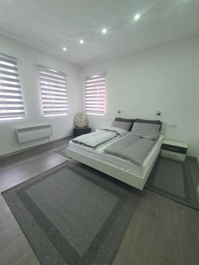 Apartman Din Травник Экстерьер фото